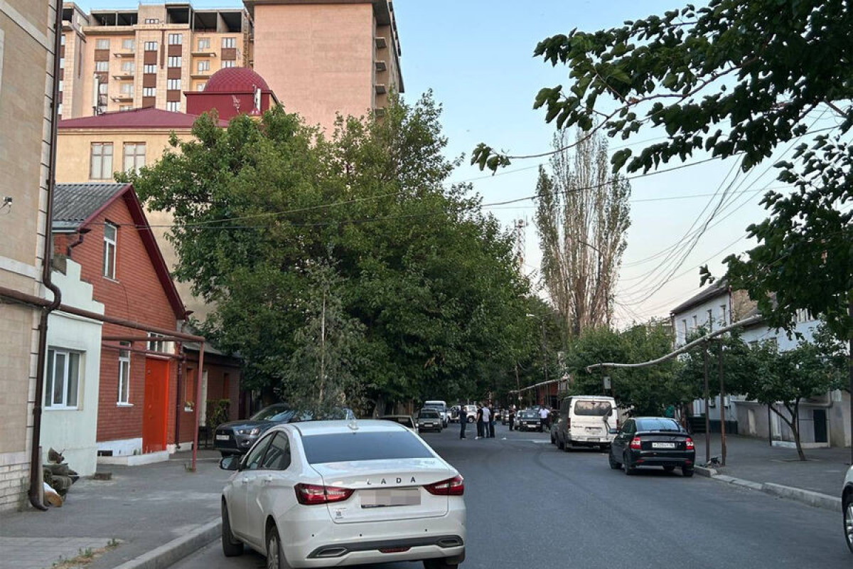 Прохожий заменил убитого полицейского во время теракта в Дагестане