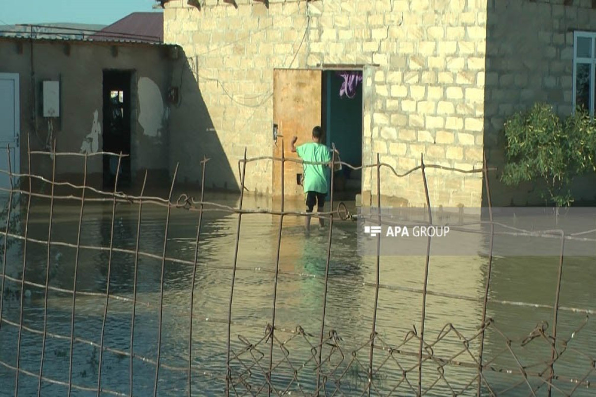 Уровень воды в Пирсаатском водохранилище достиг критического уровня-ФОТО 