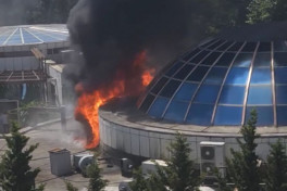 В Наримановском районе Баку горит ресторан-ВИДЕО 