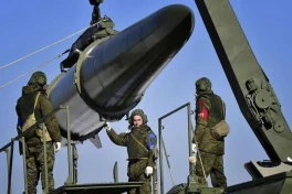 Путин: России нужно начать производить ракеты средней и малой дальности