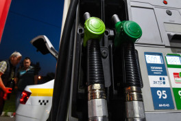 В Азербайджане скорректированы цены в ряде сфер: бензин АИ-92 - 1 манат 10 гяпигов, дизель-1 манат -ОБНОВЛЕНО 