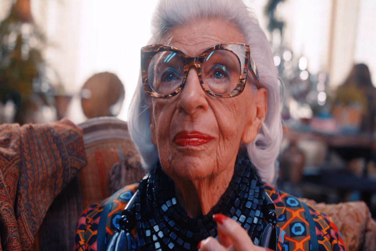 В возрасте 102 лет умерла икона моды и известный дизайнер-ФОТО 