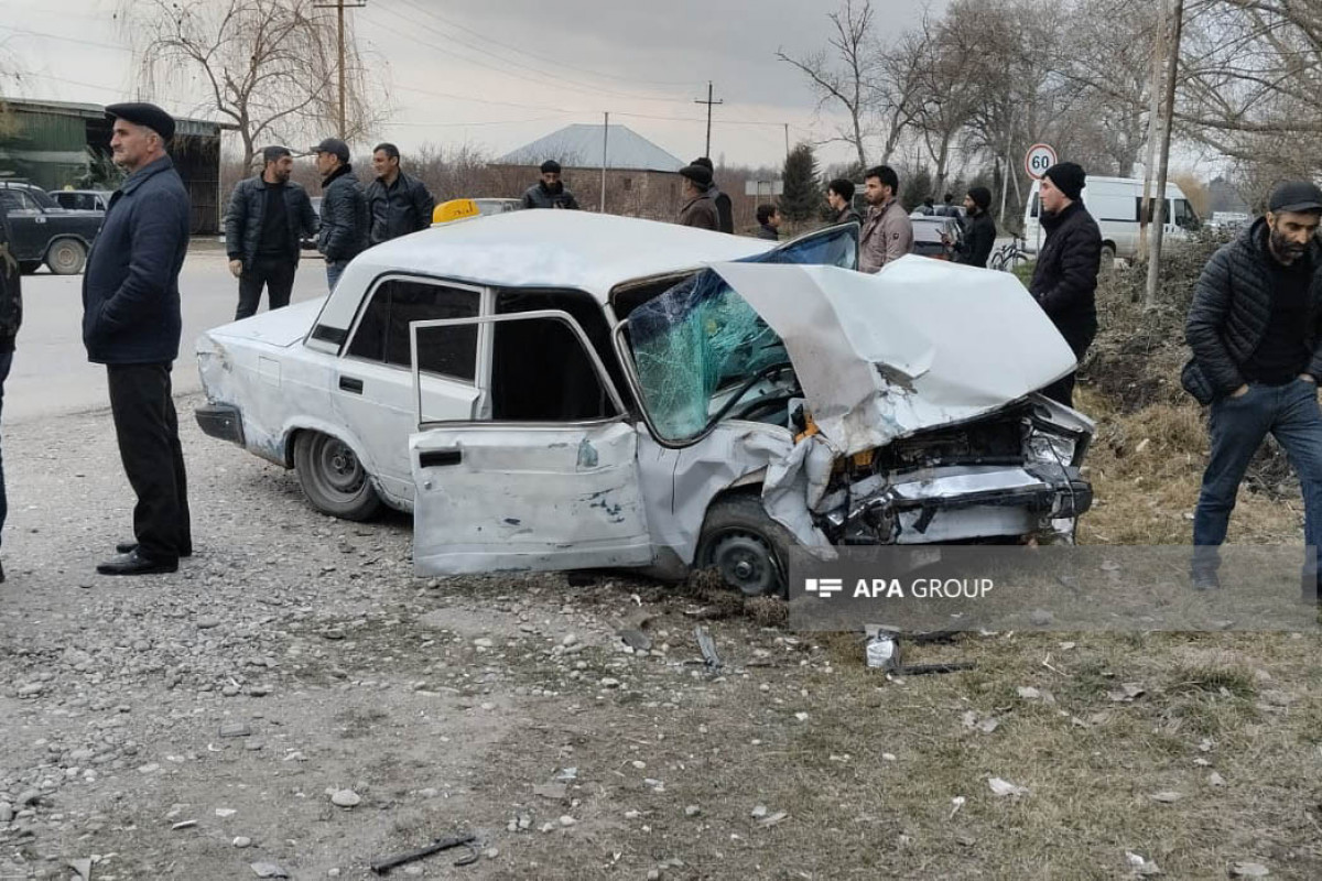 В северном регионе Азербайджана столкнулись два легковых автомобиля, есть пострадавшие-ФОТО 