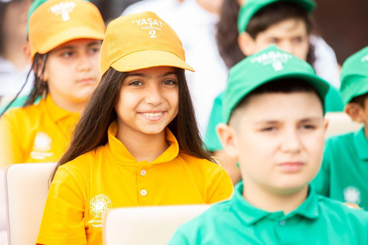 Дети азербайджанских шехидов смогут бесплатно обучаться в частных средних школах