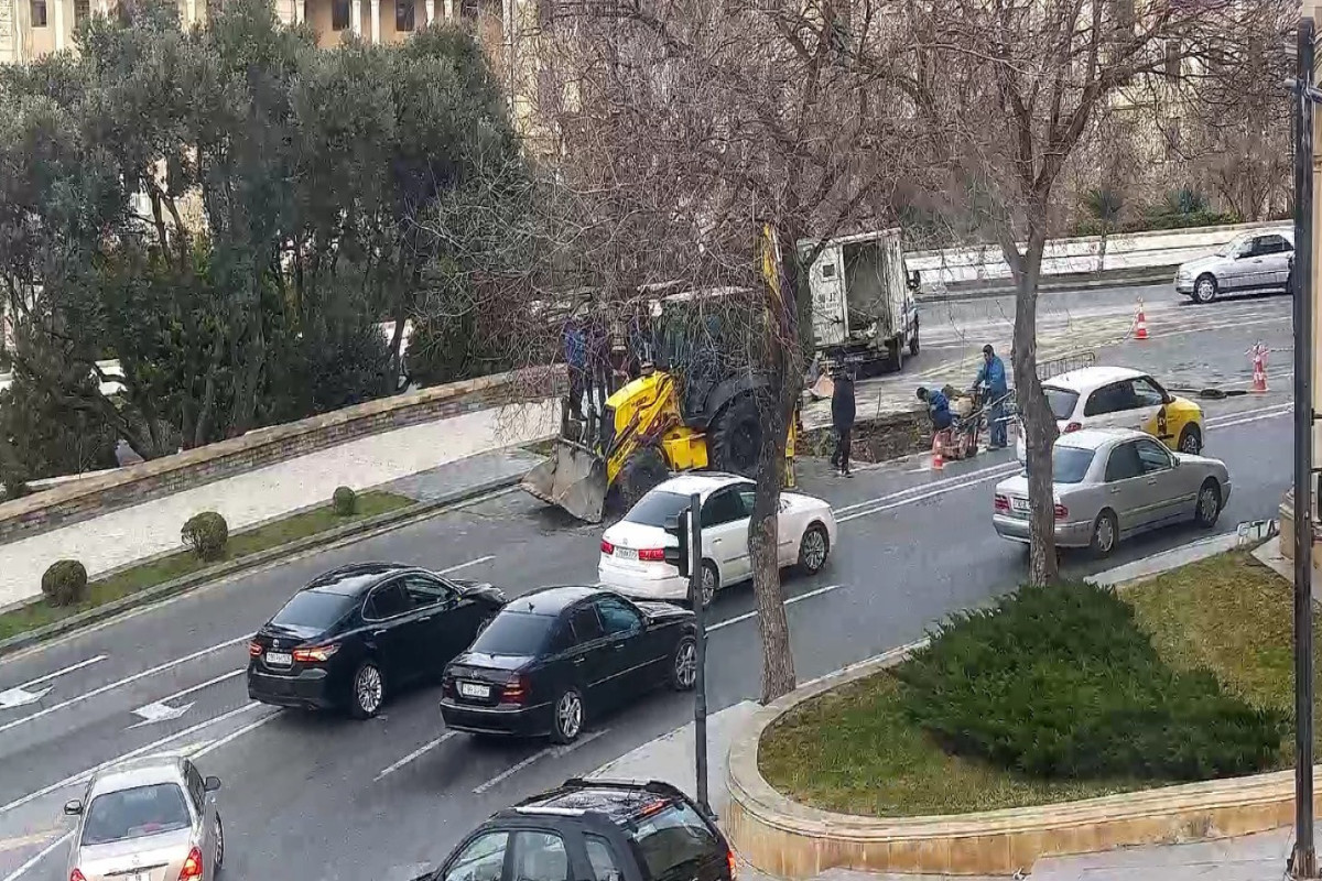 Снято ограничение движения на одной из центральных улиц Баку -ФОТО 