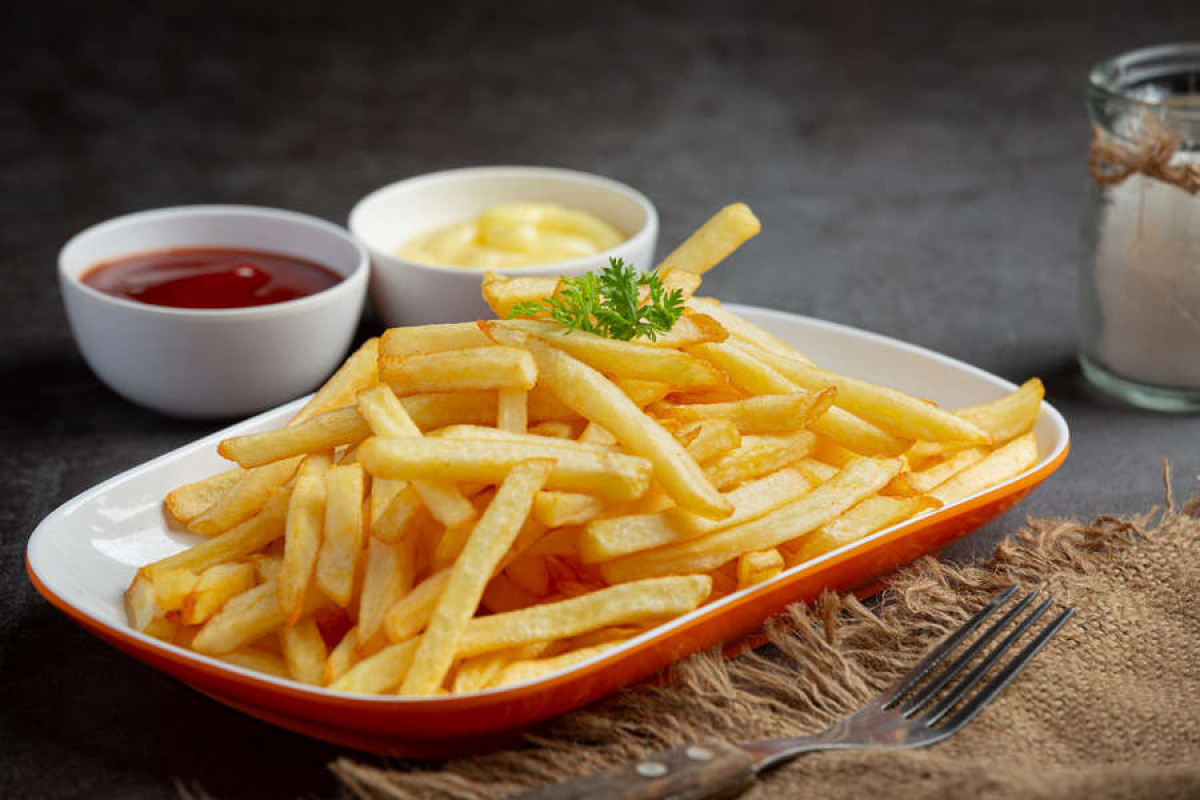 Ресторан Макдональдс представил духи с ароматом картофеля фри