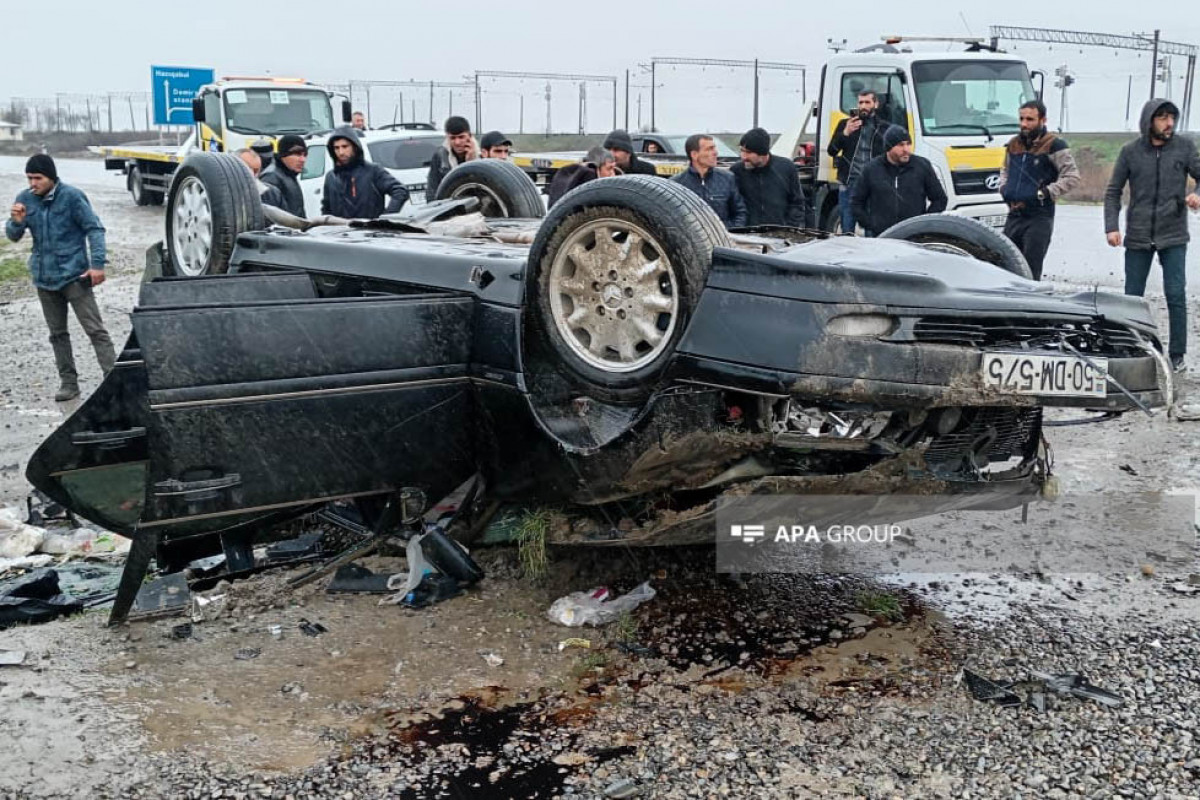 В ДТП в Азербайджане погибли 2 человека