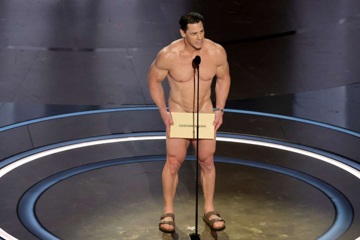 Голливудский актер вышел голым на сцену в ходе церемонии "Оскара" -ФОТО 