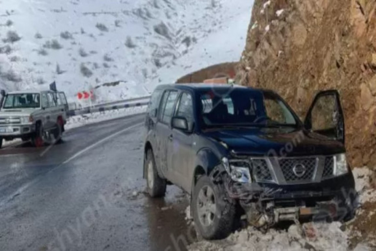 В Армении попал в аварию автомобиль миссии наблюдателей ЕС