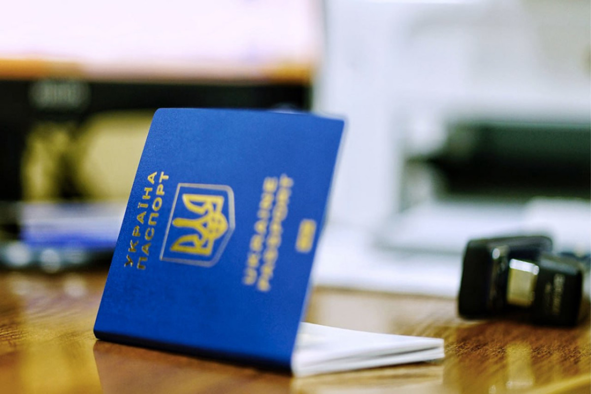 Россияне начали скупать украинские паспорта на черном рынке