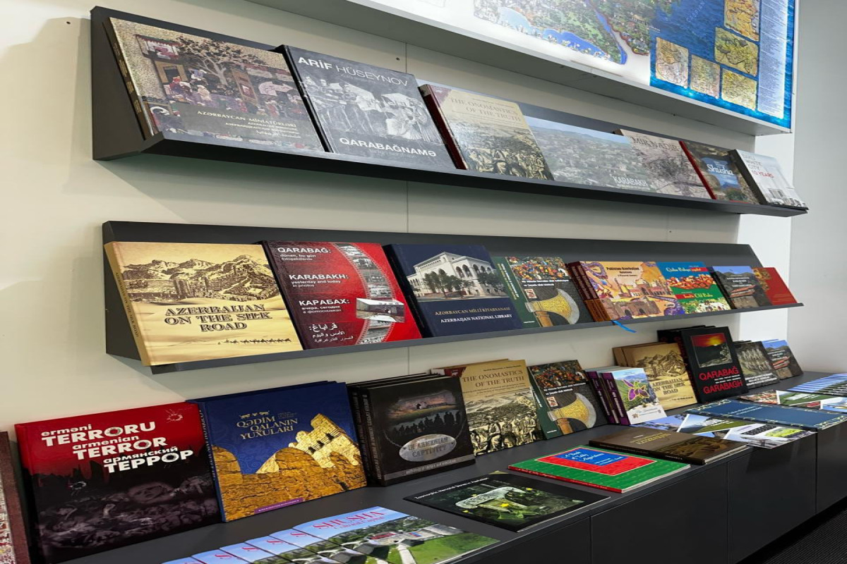 Книжная продукция Азербайджана представлена на Лондонской ярмарке-ФОТО 