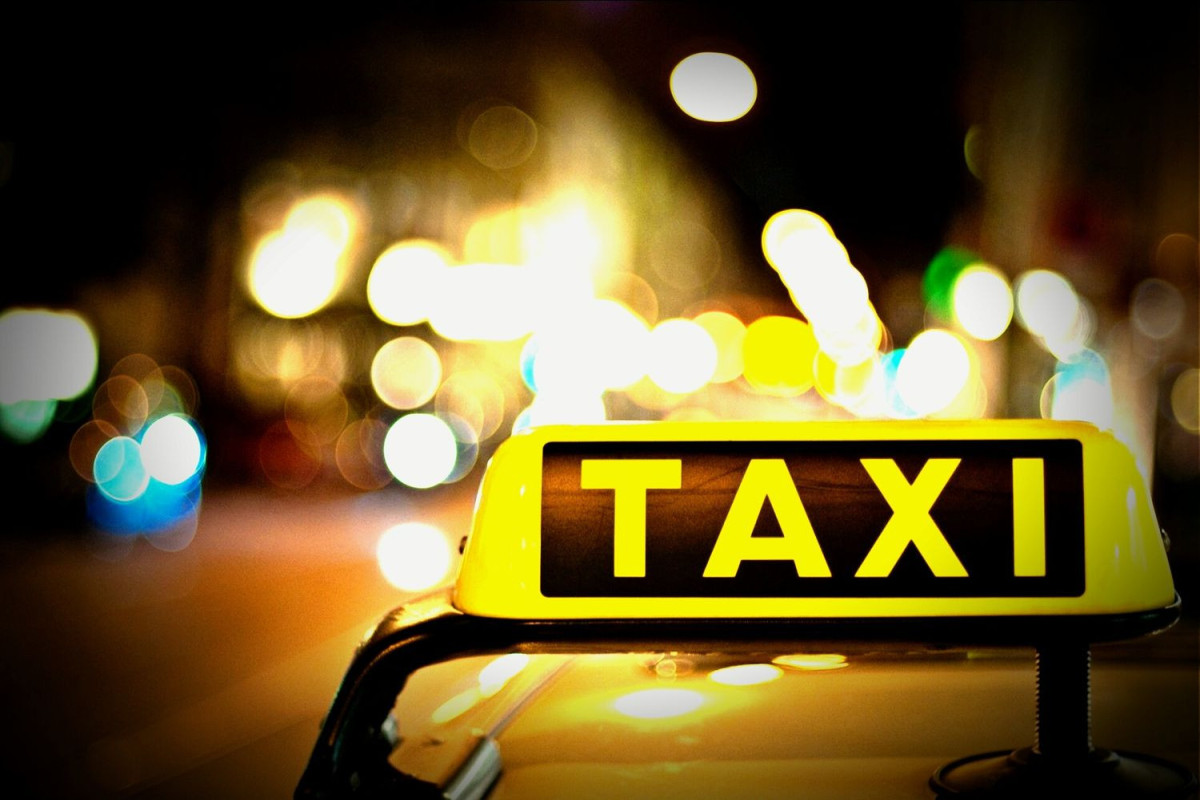 В Азербайджане принят перечень данных о водителях такси