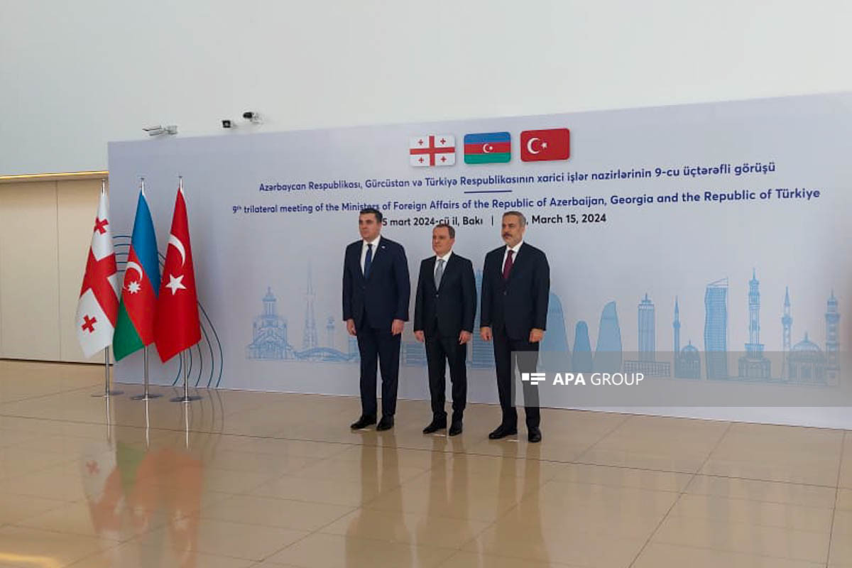 В Баку завершилась трехсторонняя встреча глав МИД Азербайджана, Грузии и Турции -ВИДЕО -ОБНОВЛЕНО 