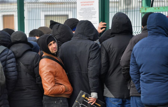 В России хотят запретить бессрочные трудовые контракты с мигрантами