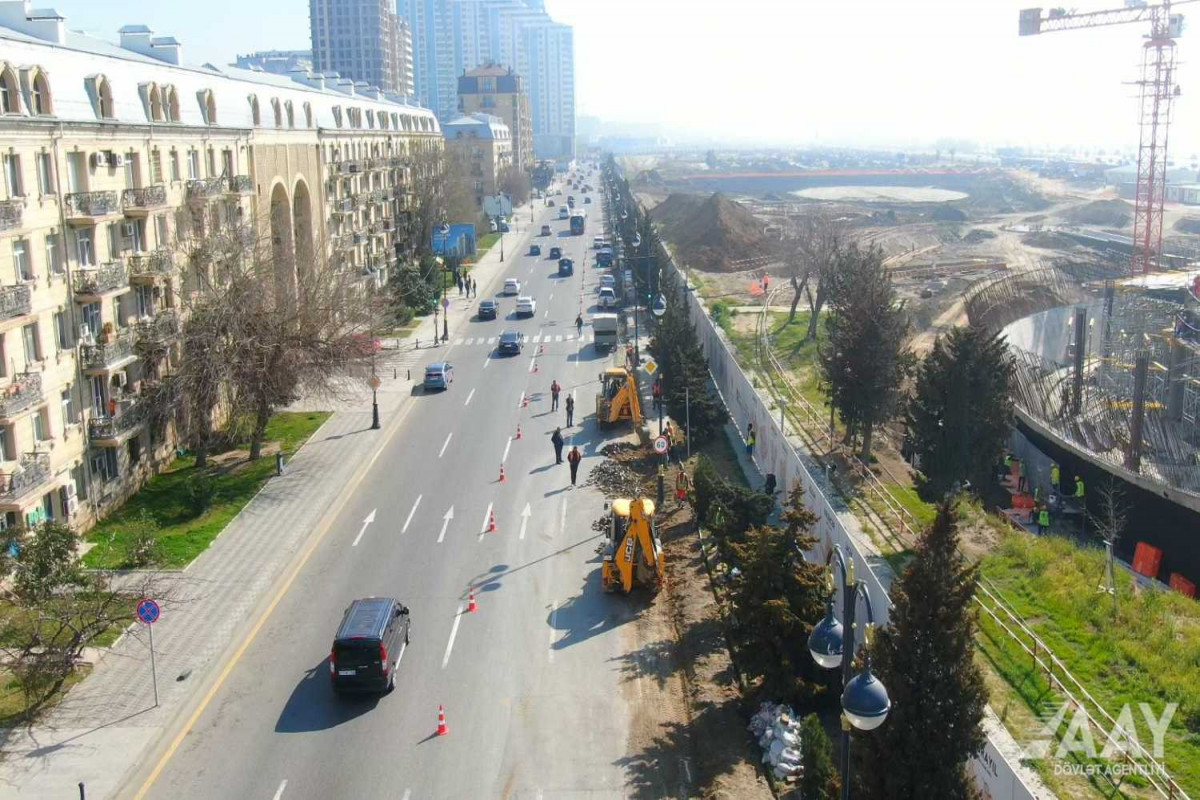 На одном из центральных проспектов Баку ведется капитальный ремонт-ФОТО 