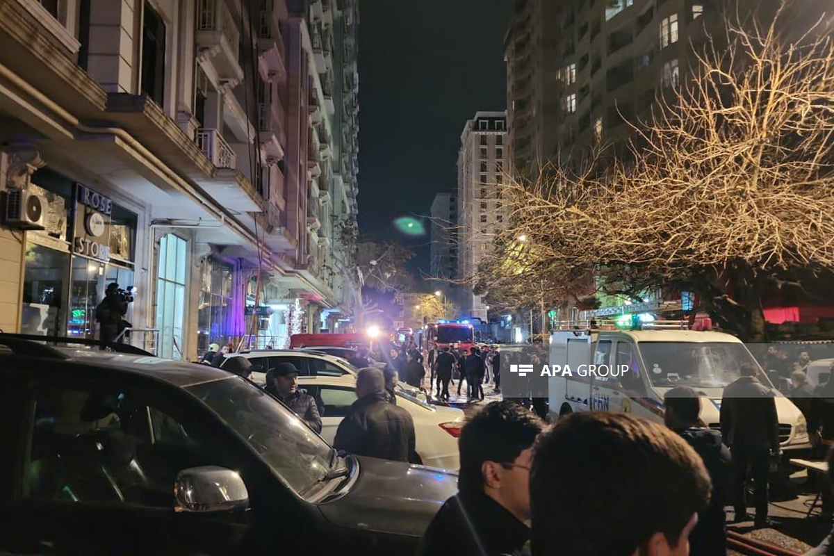 Пожар в жилом доме в Баку потушен, госпитализированы 15 человек - МЧС -ФОТО -ВИДЕО -ОБНОВЛЕНО 2 