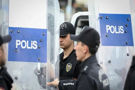 В Турции 28 полицейских пострадали в результате первомайских столкновений