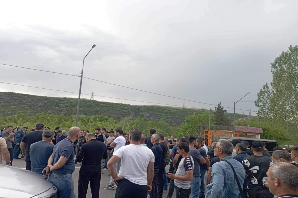 Полиция в Армении перекрыла въезды в село Киранц на границе с Азербайджаном