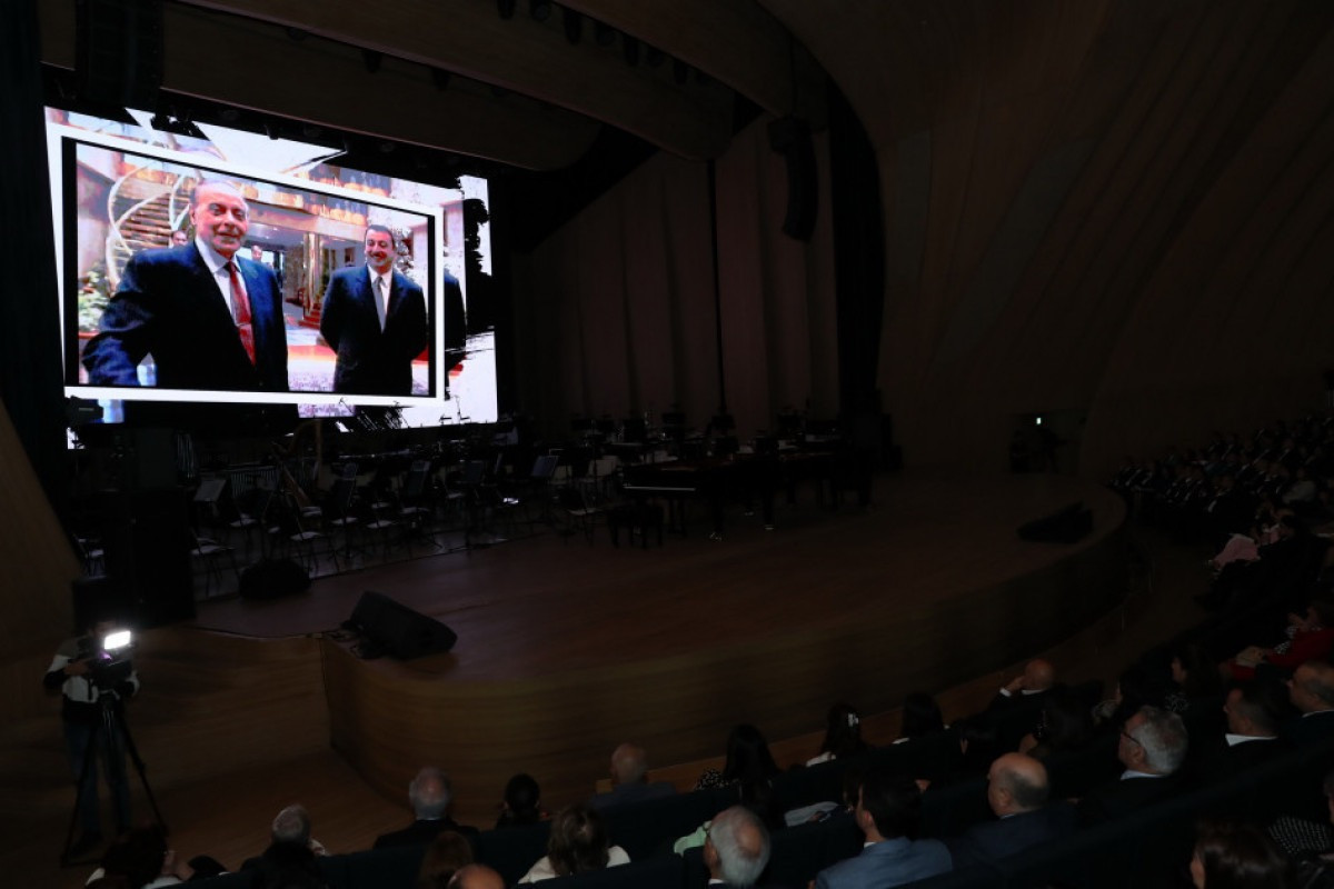 Представлена концертная программа, посвященная 20-летию Фонда Гейдара Алиева
-ФОТО 