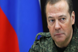 Медведев вновь разразился угрозами о ядерном ударе