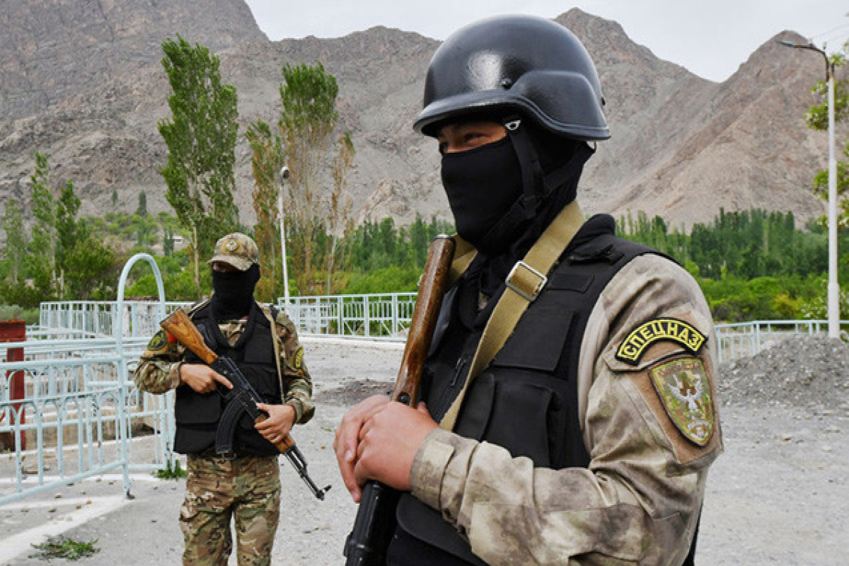 На границе Кыргызстана и Таджикистана произошел инцидент со стрельбой