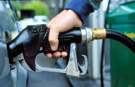 Казахстан повышает розничную цену на бензин Аи-92 для иностранцев