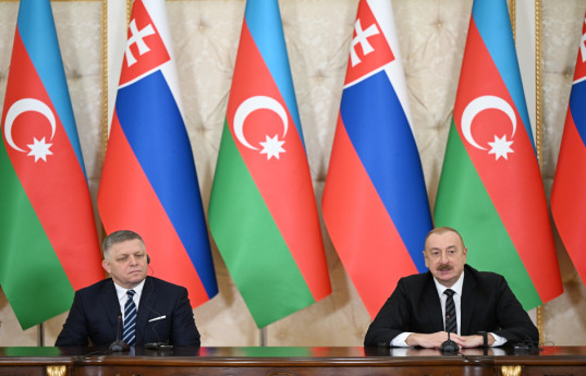Президент Ильхам Алиев и премьер Роберт Фицо выступили с заявлениями для прессы