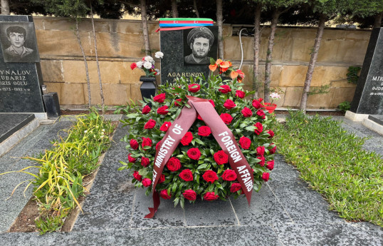 Политический директор МИД Израиль посетила могилу Альберта Агарунова