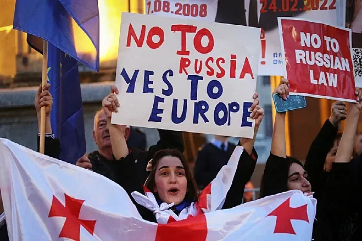 В Тбилиси прошла массовая акция протеста против закона об иноагентов-ФОТО -ВИДЕО -ОБНОВЛЕНО 