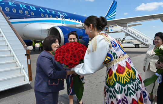 Спикер Милли Меджлиса прибыла с рабочим визитом в Узбекистан