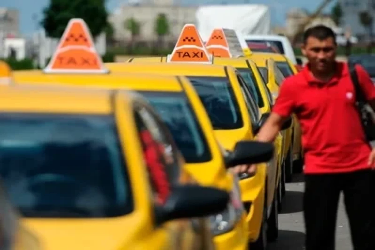 В российском регионе мигрантам запретили работать в такси