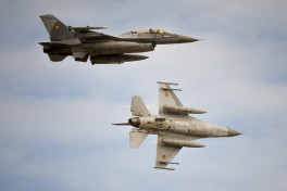 Премьер Дании: Истребители F-16 будут в воздухе над Украиной через месяц