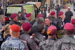 В Ереване продолжаются аресты протестующих
