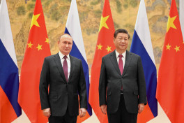 Путин и Си Цзиньпин проводят переговоры в узком составе
