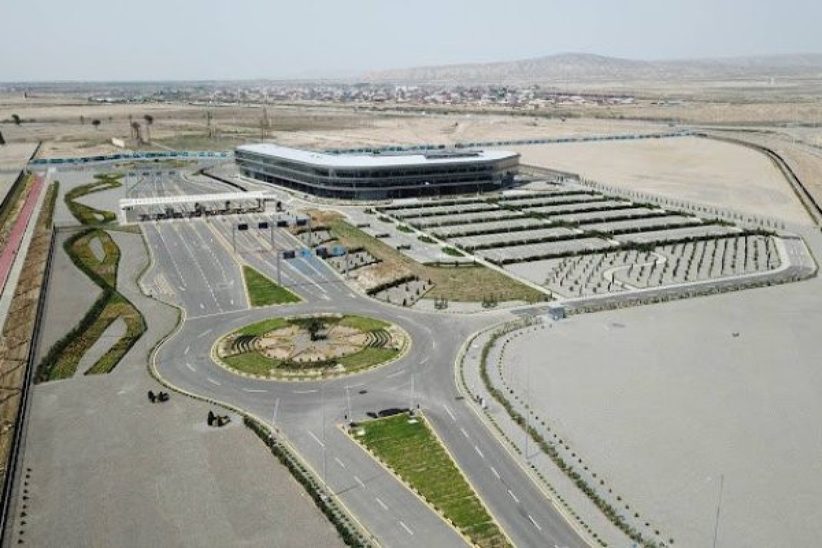 Грузовой терминал в СЭЗ "Алят" увеличивает грузоперевозки