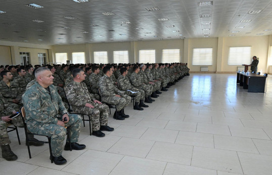 Руководство Минобороны Азербайджана встретилось с военными