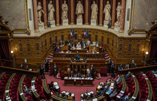 Во Франции приняли законопроект о борьбе с иноагентами