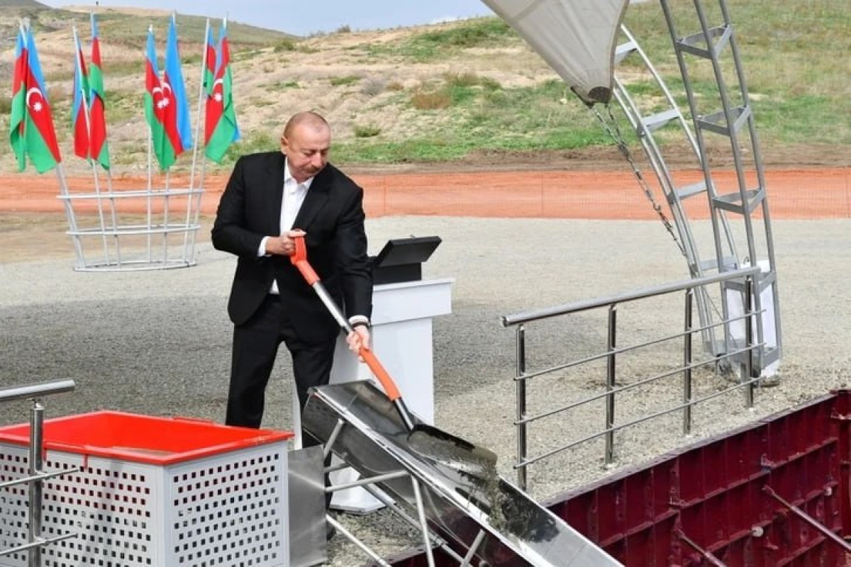 Президент Ильхам Алиев заложил фундаменты нескольких сел в Агдамском районе страны-ФОТО 