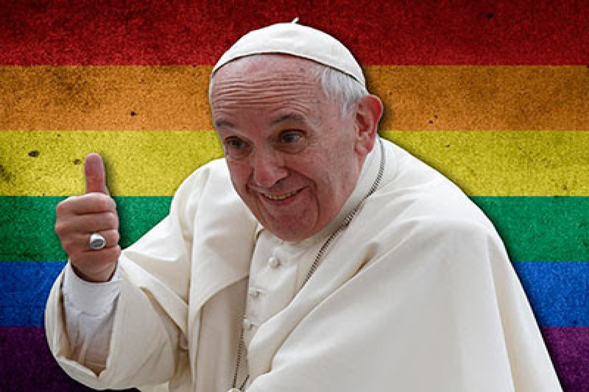 Ватикан извинился за гомофобию Папы