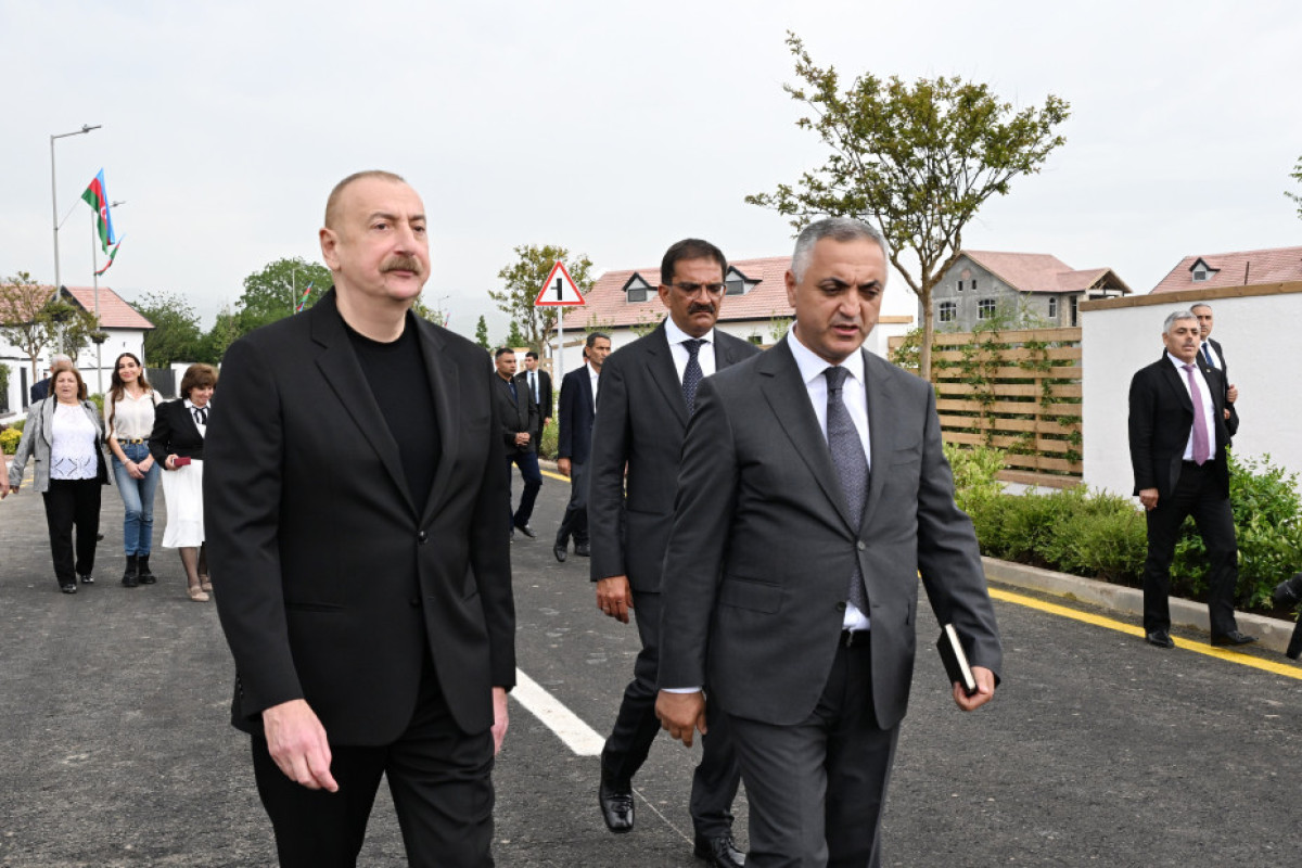 Визит Президента и первой леди в Ходжалы: Ильхам Алиев и Мехрибан Алиева вручили жителям ключи от квартир-ФОТО -ОБНОВЛЕНО 