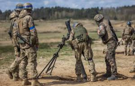 Макрон собирает коалицию военных инструкторов для отправки в Украину
