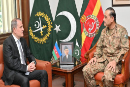 Байрамов встретился с командующим Сухопутными войсками Пакистана