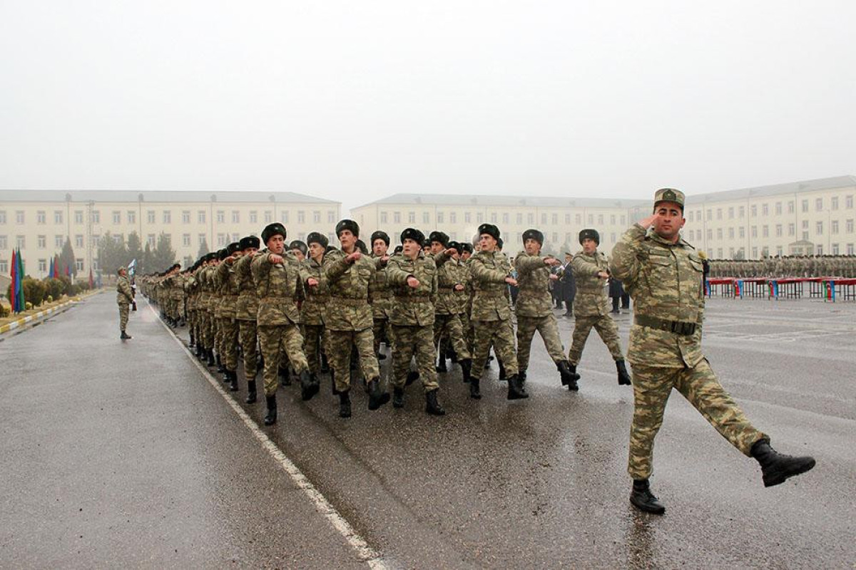 В ВС Азербайджана начались сборы военнообязанных