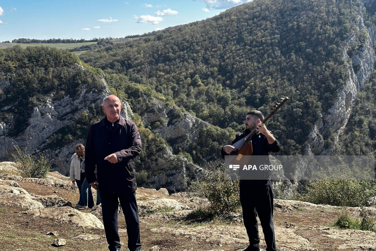 Приехавшие из Грузии верующие совершили намаз в Джума мечети в Агдаме-ФОТО 