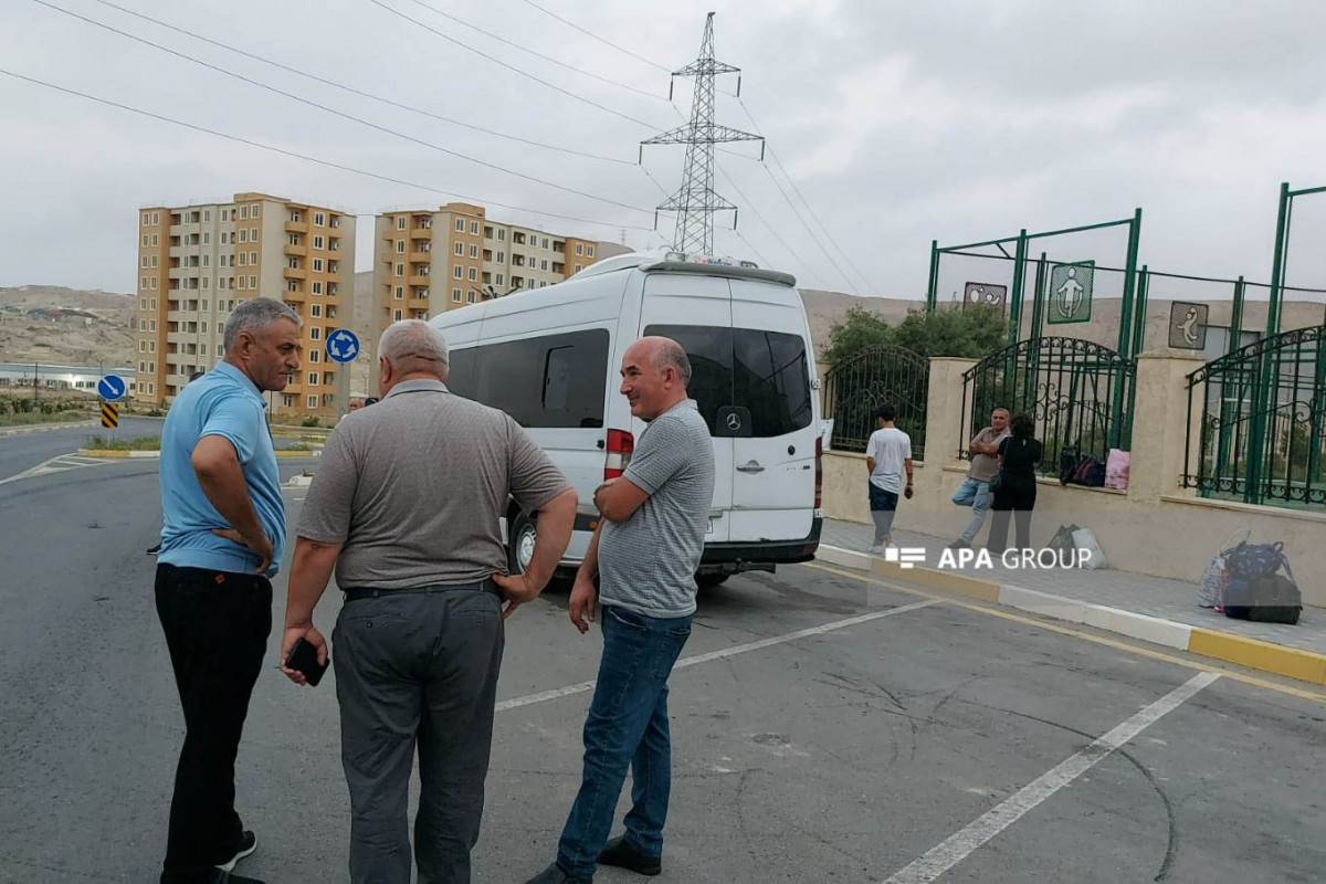 Очередная группа переселенцев возвратилась в город Лачин -ФОТО 