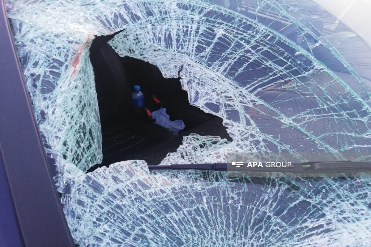 В Гядабейском районе автомобиль упал в овраг, погибли 2 человека