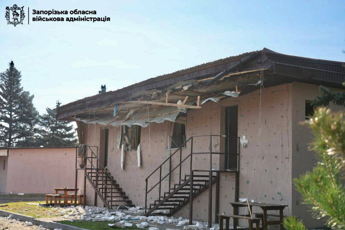 Россия ударила по базе отдыха в Запорожье:  есть погибшие, много раненых-ФОТО 