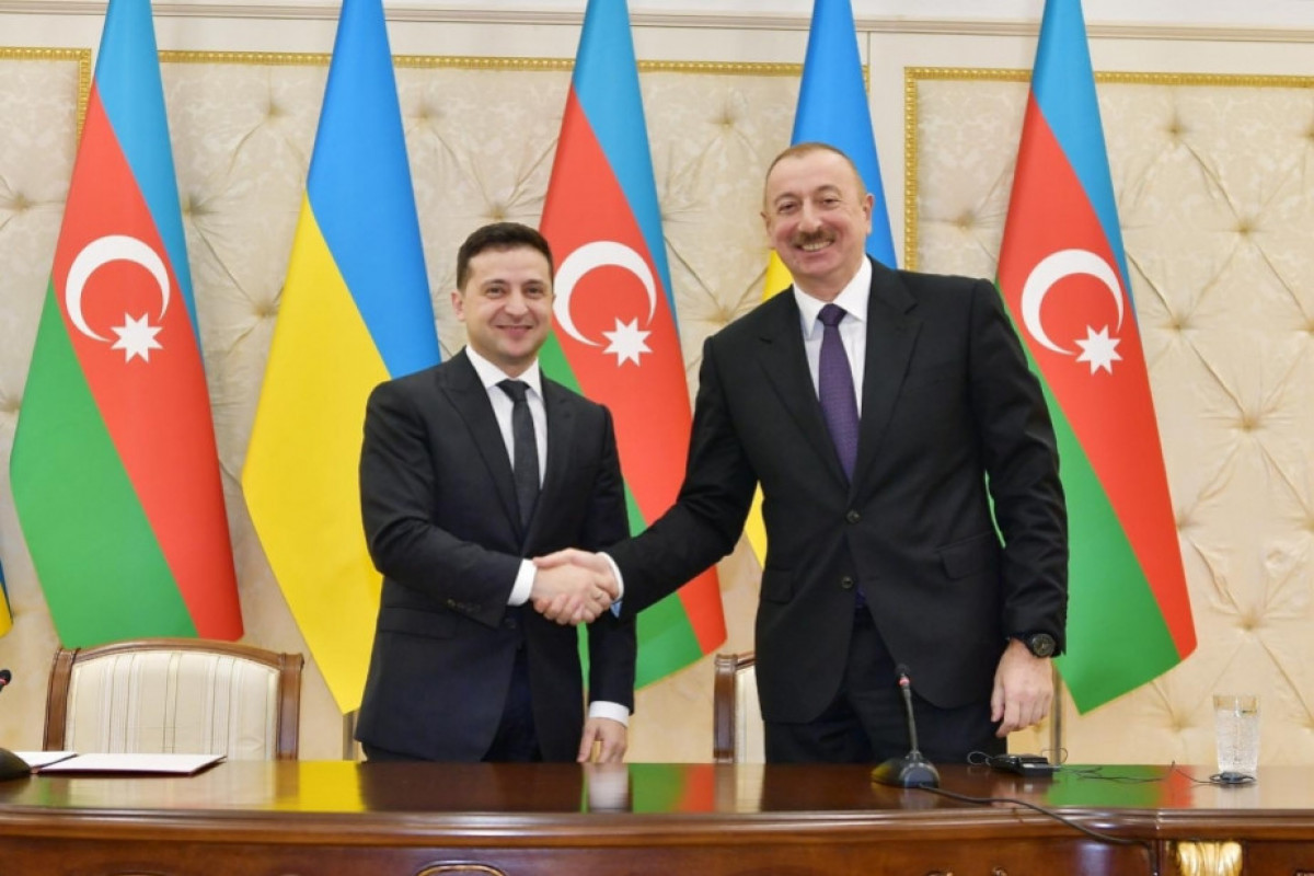 Президент Украины Владимир Зеленский поздравил Президента Ильхама Алиева