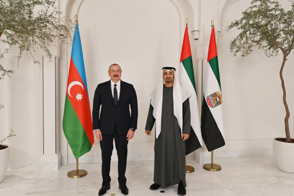 Президент Ильхам Алиев позвонил Президенту ОАЭ шейху Мохаммеду бин Зайеду аль Нахайяну