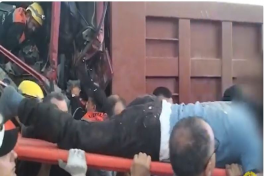 В Баку произошло серьезное ДТП, задействованы спасатели-ВИДЕО 